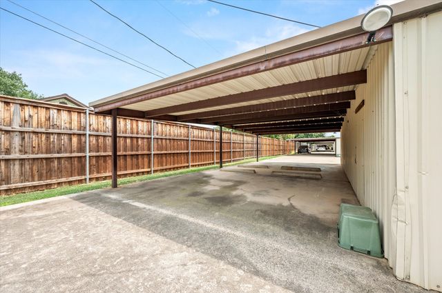 5718 Cancun Drive, North Richland Hills, TX 76180