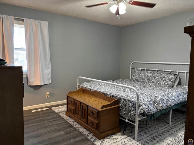 2509 La Guna, Emporia, KS 66801