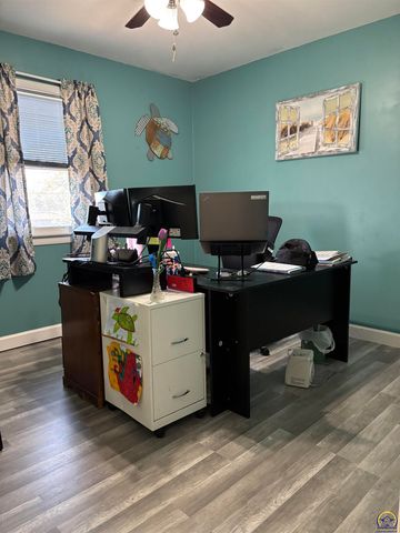 2509 La Guna, Emporia, KS 66801