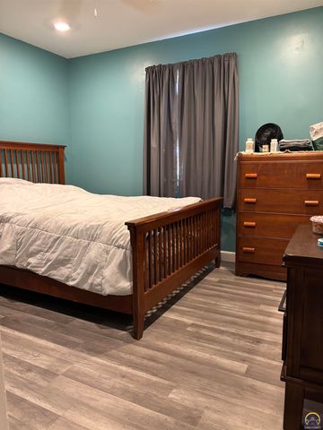 2509 La Guna, Emporia, KS 66801