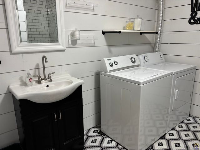 2509 La Guna, Emporia, KS 66801