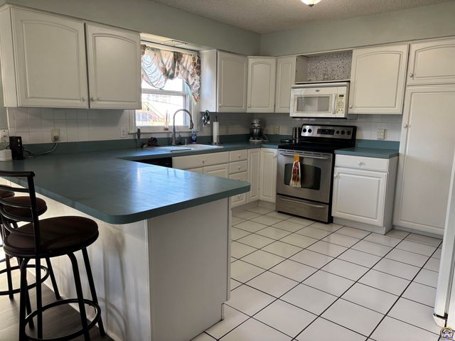 2509 La Guna, Emporia, KS 66801