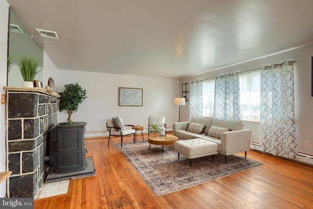 735 ROSEDALE AVE, Middletown, PA 17057
