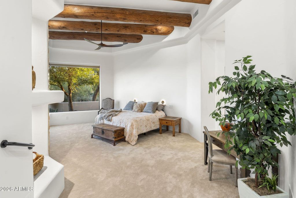 Image 40 of property listing at 10639 E Mark Lane, Scottsdale, AZ 85262