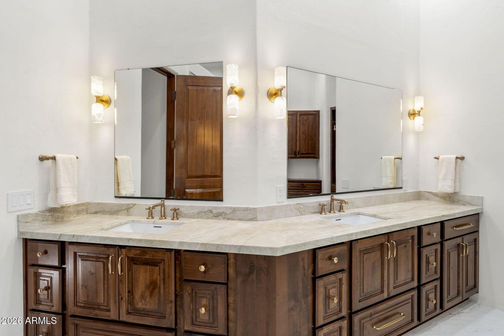 Image 49 of property listing at 10639 E Mark Lane, Scottsdale, AZ 85262