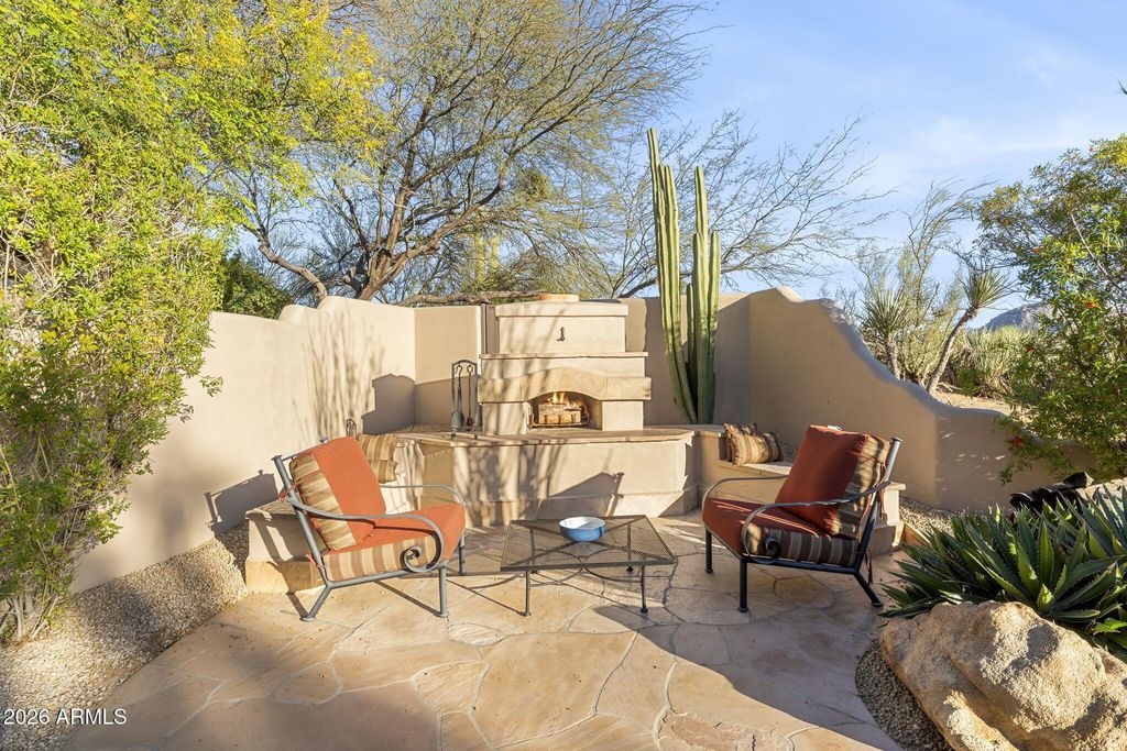 Image 60 of property listing at 10639 E Mark Lane, Scottsdale, AZ 85262