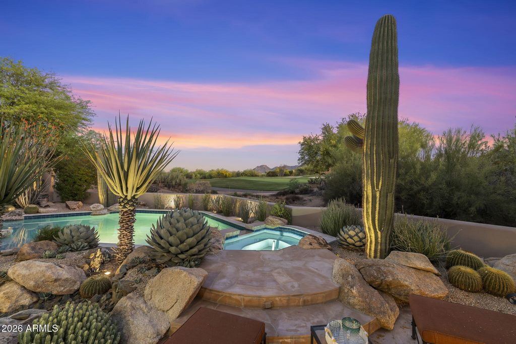 Image 7 of property listing at 10639 E Mark Lane, Scottsdale, AZ 85262