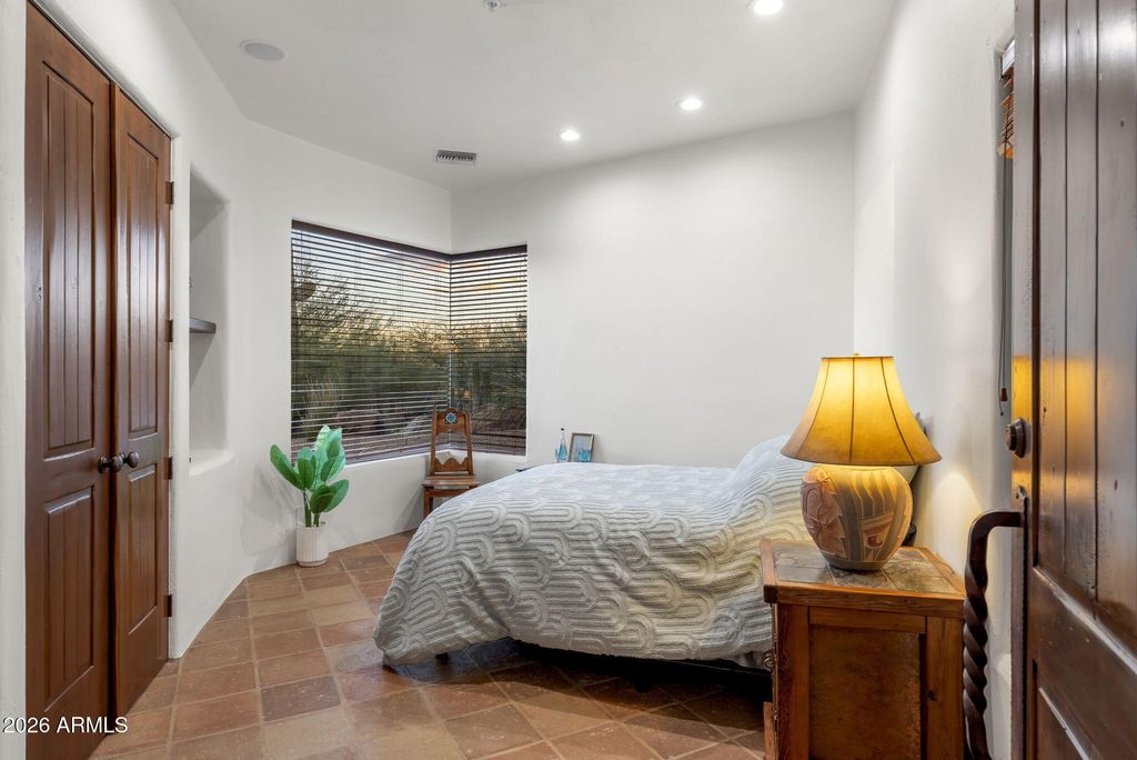 Image 76 of property listing at 10639 E Mark Lane, Scottsdale, AZ 85262