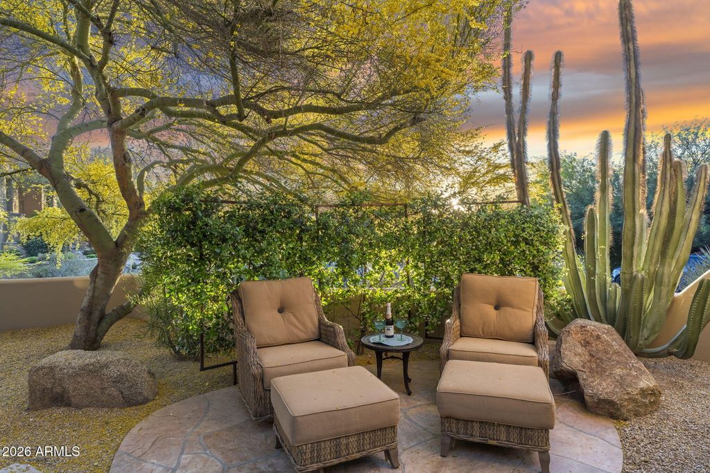 Image 79 of property listing at 10639 E Mark Lane, Scottsdale, AZ 85262