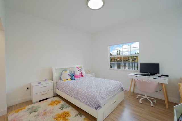 120 Saratoga Boulevard W, Royal Palm Beach, FL 33411