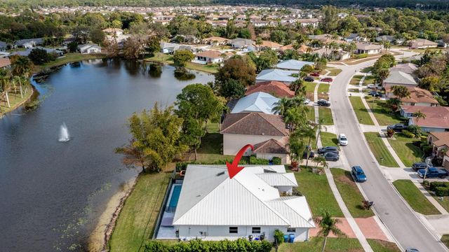 120 Saratoga Boulevard W, Royal Palm Beach, FL 33411