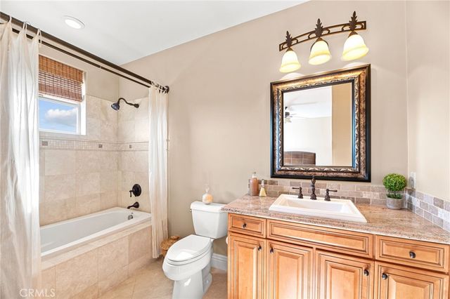 37654 Calle De Lobo, Murrieta, CA 92562