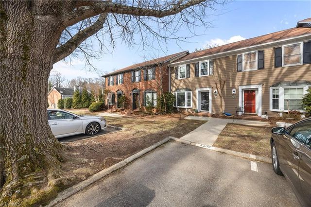 1103 Summer Place, Greensboro, NC 27410