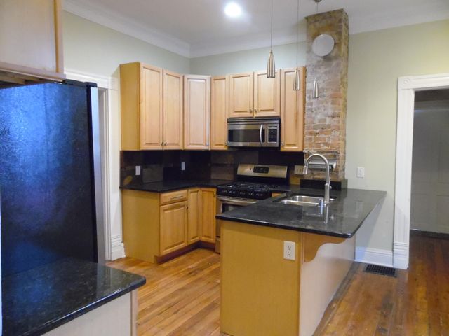 706 W Maxwell Street, Lexington, KY 40508