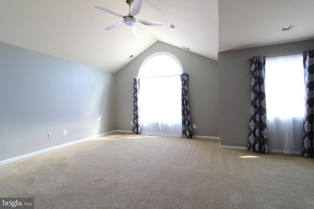 25497 CARRINGTON DR, Chantilly, VA 20152