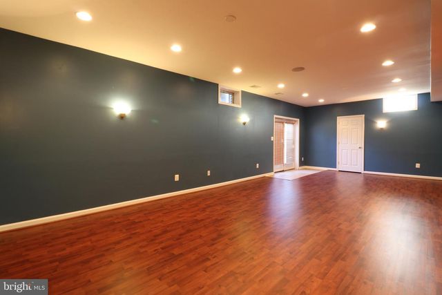 25497 CARRINGTON DR, Chantilly, VA 20152