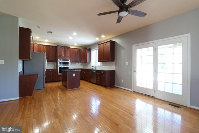 25497 CARRINGTON DR, Chantilly, VA 20152