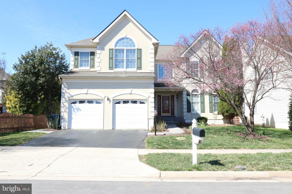 25497 CARRINGTON DR, Chantilly, VA 20152