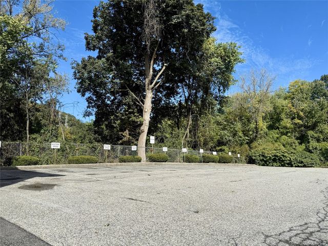 153 Broadway 2nd Floor 2, Hawthorne, NY 10532