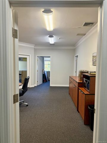 153 Broadway 2nd Floor 2, Hawthorne, NY 10532