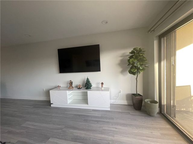 3939 Ocean Drive 405B, Vero Beach, FL 32963