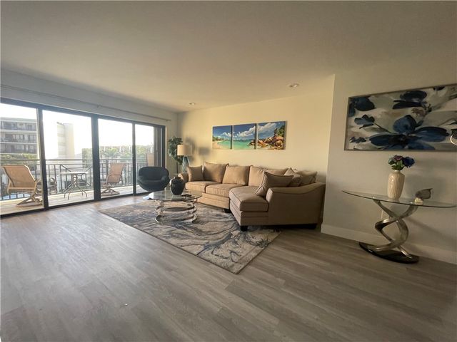 3939 Ocean Drive 405B, Vero Beach, FL 32963