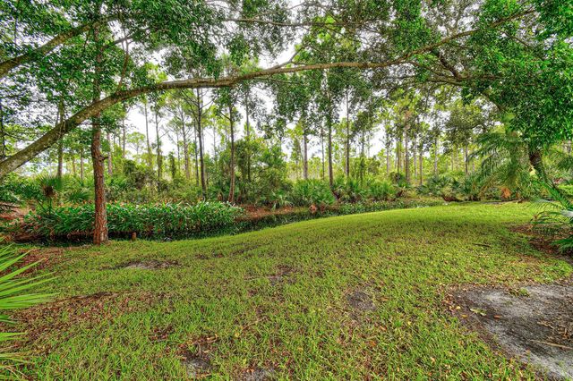 7880 SE Peppercorn Court, Hobe Sound, FL 33455