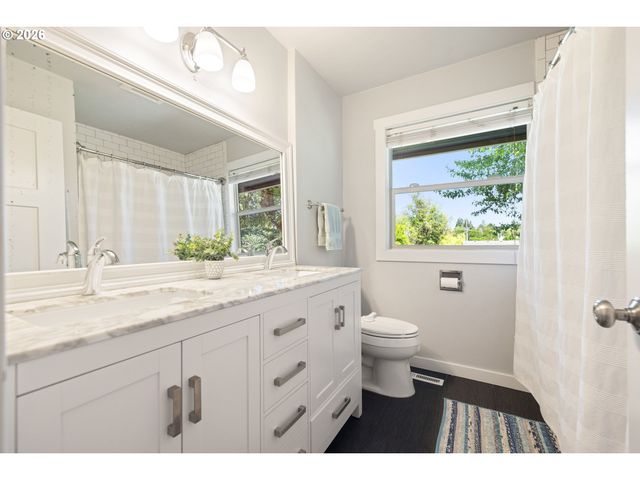 5240 Sw 173RD Ave, Beaverton, OR 97078