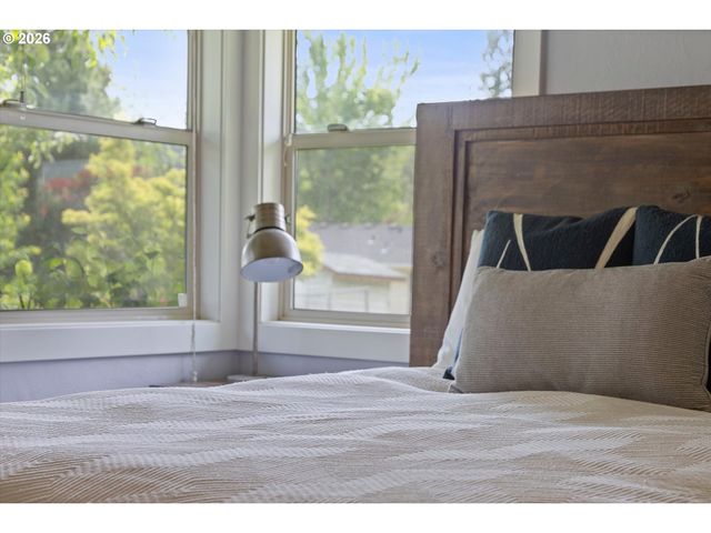 5240 Sw 173RD Ave, Beaverton, OR 97078