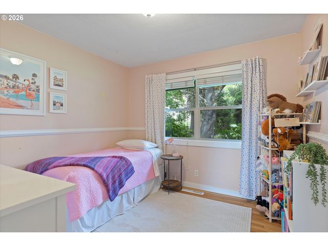 5240 Sw 173RD Ave, Beaverton, OR 97078
