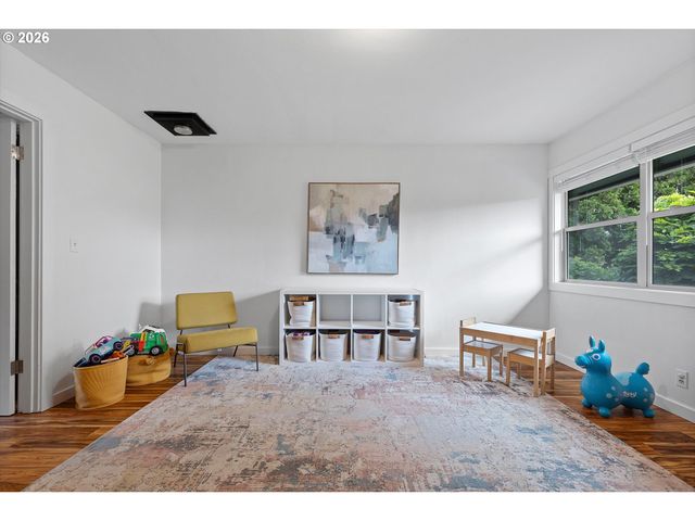 5240 Sw 173RD Ave, Beaverton, OR 97078