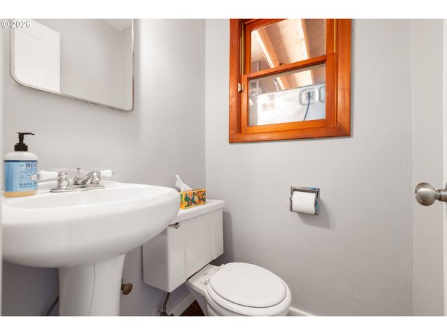 5240 Sw 173RD Ave, Beaverton, OR 97078