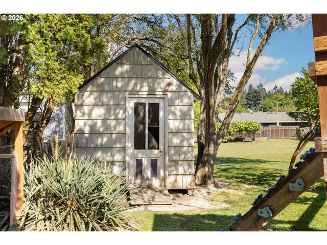 5240 Sw 173RD Ave, Beaverton, OR 97078