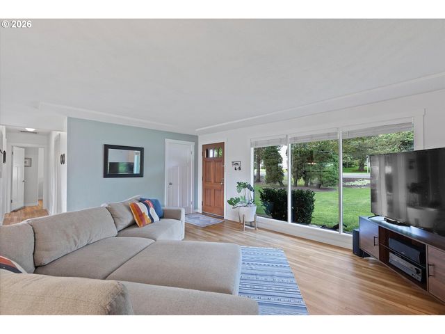 5240 Sw 173RD Ave, Beaverton, OR 97078
