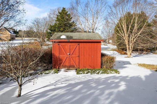 8205 Hunters Drive, Greensboro, NC 27455