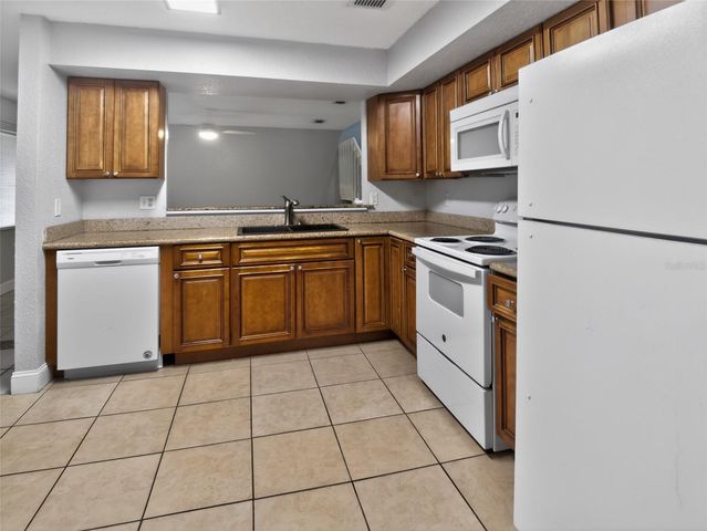 4586 PHEASANT RUN DRIVE B, Orlando, FL 32808
