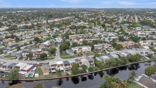 1355 Seaview, North Lauderdale, FL 33068