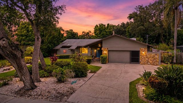 1706 AVOCA DRIVE, Tarpon Springs, FL 34689