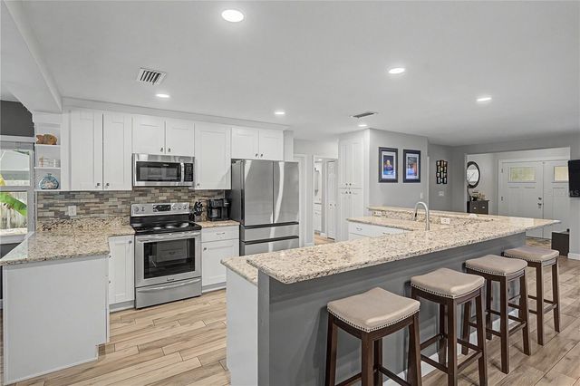 1706 AVOCA DRIVE, Tarpon Springs, FL 34689
