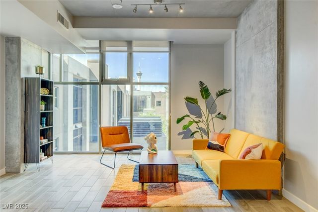 353 East Bonneville Avenue 754, Las Vegas, NV 89101