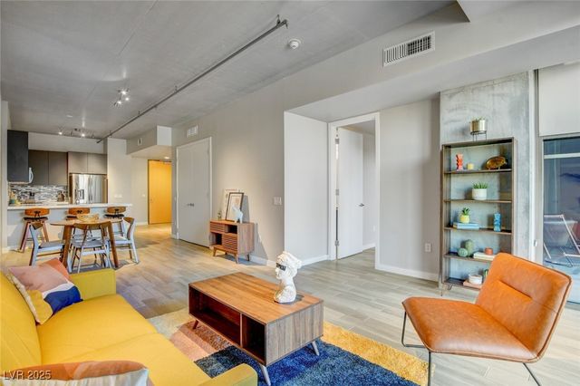 353 East Bonneville Avenue 754, Las Vegas, NV 89101