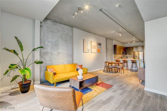 353 East Bonneville Avenue 754, Las Vegas, NV 89101