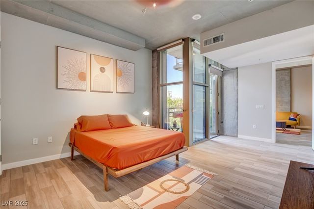 353 East Bonneville Avenue 754, Las Vegas, NV 89101