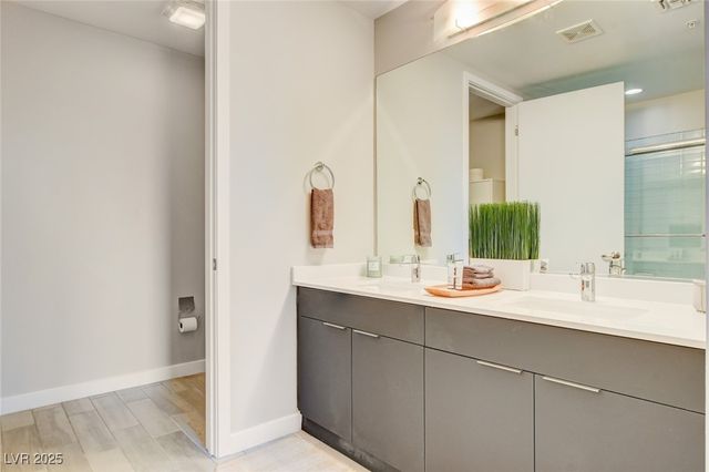 353 East Bonneville Avenue 754, Las Vegas, NV 89101