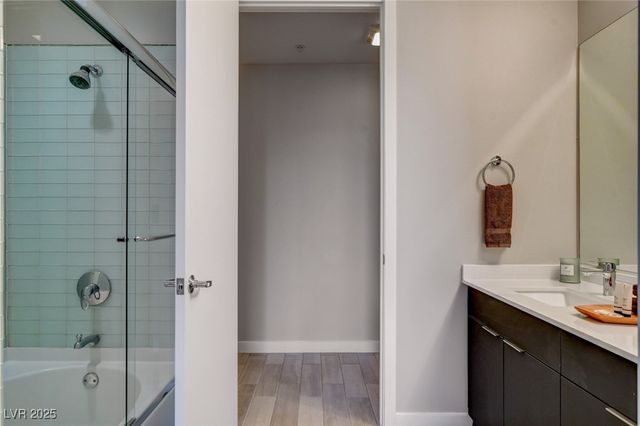 353 East Bonneville Avenue 754, Las Vegas, NV 89101