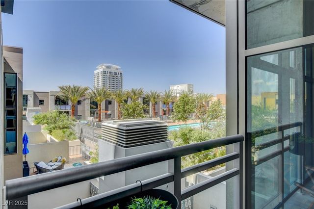 353 East Bonneville Avenue 754, Las Vegas, NV 89101