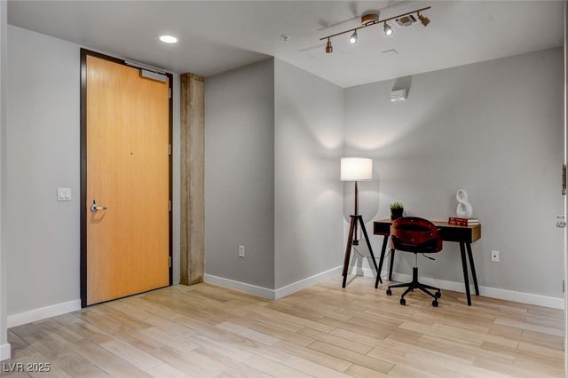 353 East Bonneville Avenue 754, Las Vegas, NV 89101