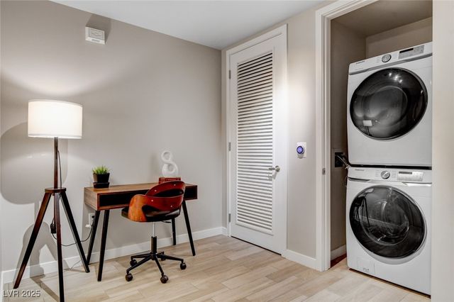 353 East Bonneville Avenue 754, Las Vegas, NV 89101