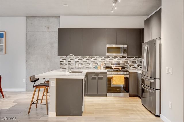 353 East Bonneville Avenue 754, Las Vegas, NV 89101