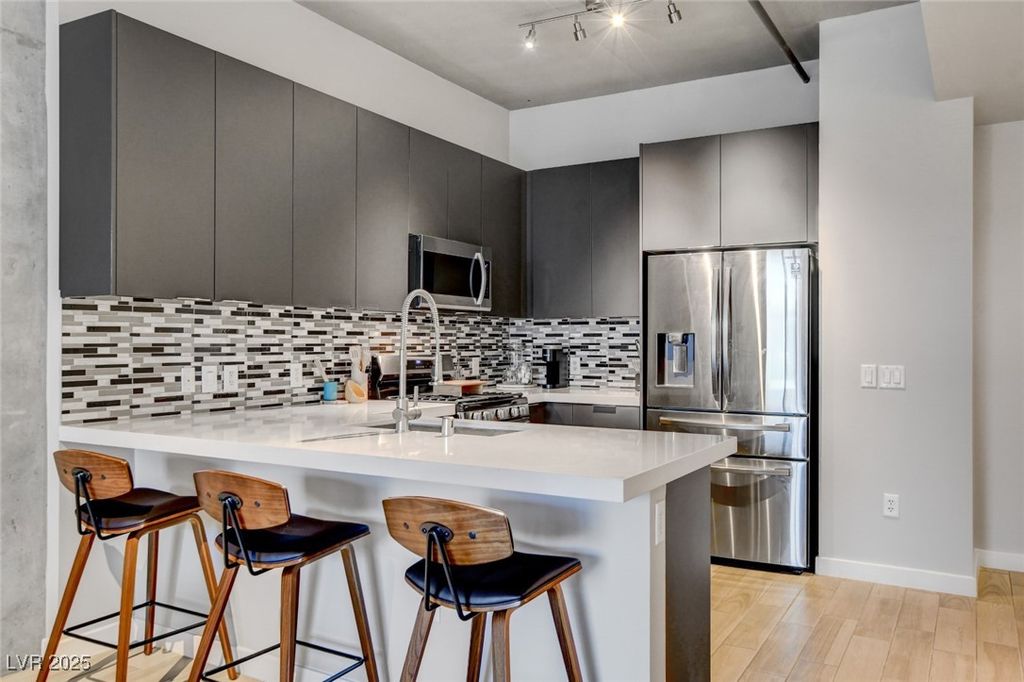 353 East Bonneville Avenue 754, Las Vegas, NV 89101